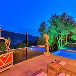 Villa İslamlar 1 Bedroom Secluded With Private Pool Hot Tub